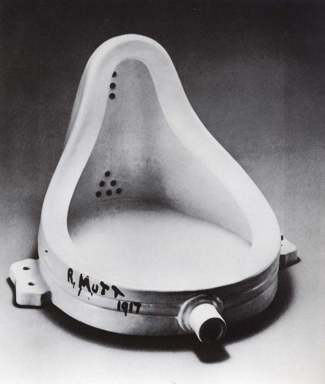 Great Works of Art: Duchamp's 'Fountain' | by Christopher P Jones ...